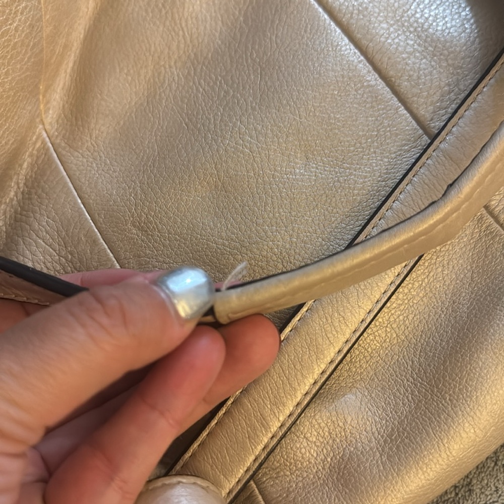 Coach Bags Kristin Pebbled Leather Ivory White Hobo with strap F22306 - Picture 17 of 17